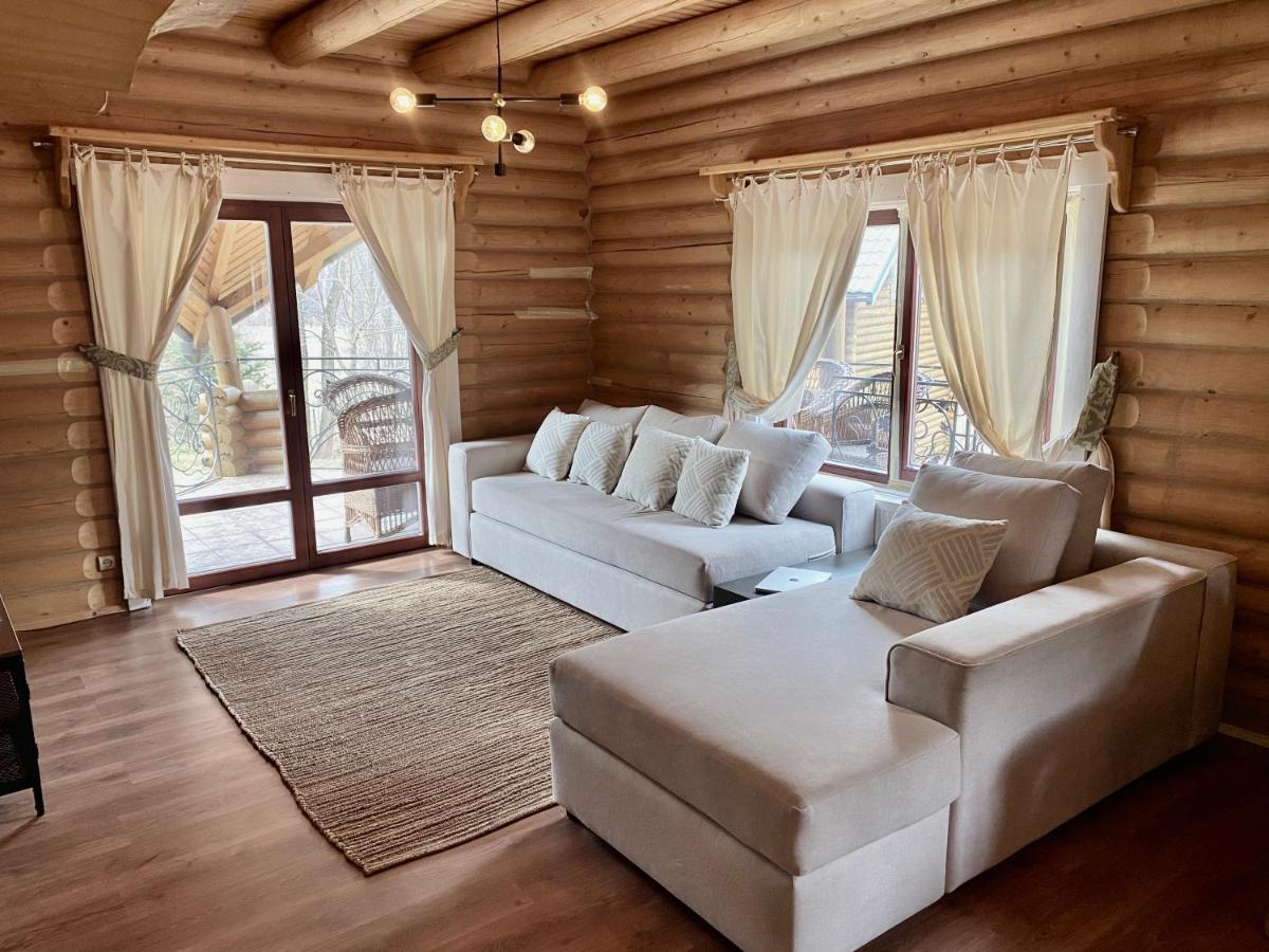 Chalet Four Seasons Villa Tatariv Ngoại thất bức ảnh