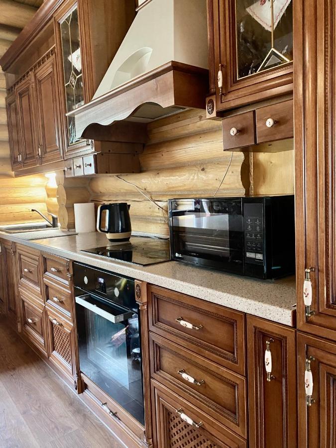 Chalet Four Seasons Villa Tatariv Ngoại thất bức ảnh